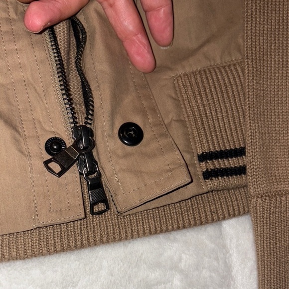 BNWOT Men's Tan Sweater Jacket by Banana Republic.. No Longer Sold in Stores - Picture 6 of 12